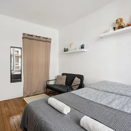Quiet Studio With Terrace Near Beautiful Garden Apartment *